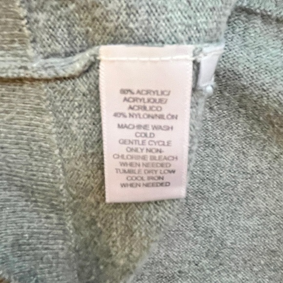 LOFT Light Gray Bell-Shaped Pullover Sweater Size Medium - Picture 9 of 15